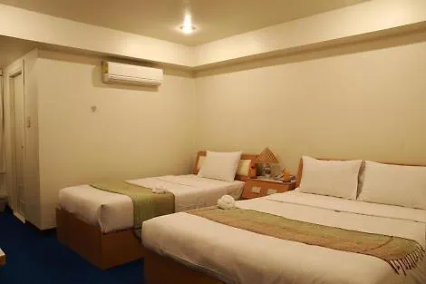 โรงแรม Ratchaphruek Chomtong *